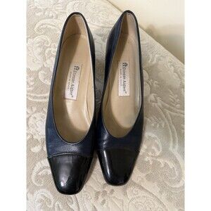 Etienne Aigner "Strada" Classic Leather Pump Women Size 8.5 Made in Spain